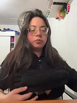 indiegirl666 online show from June 27, 5:52 am