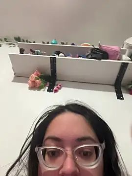 indiegirl666 online show from May 16, 6:05 am