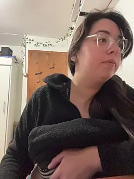indiegirl666 online show from May 15, 3:54 am
