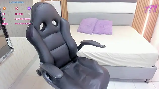 SUZETMONACO online show from April 27, 7:33 pm