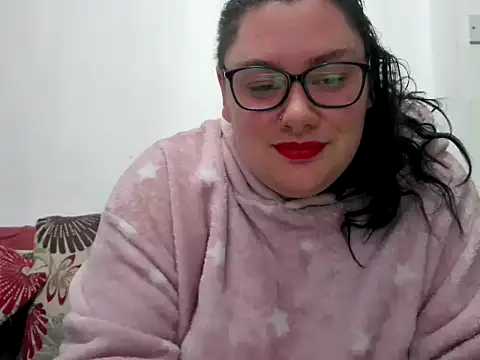 Snapshot of Bustycurves chatting on September 22, 8:29 pm Bustycurves online show from September 22, 8:29 pm