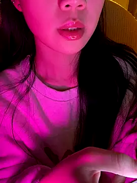 minmin2kk5 online show from November 7, 4:45 pm