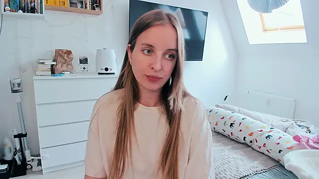 violet blue eyes online show from May 7, 1:37 pm
