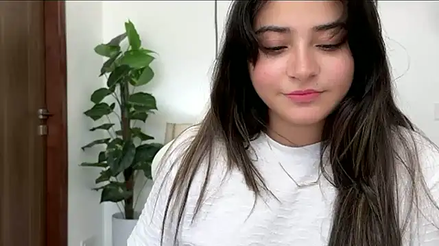 demieliss online show from April 22, 8:22 am