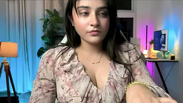 demieliss online show from April 14, 7:25 pm