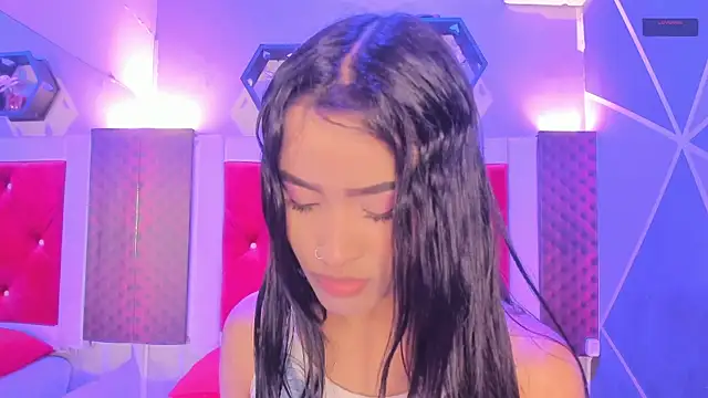 Karoll014 online show from April 21, 12:12 pm