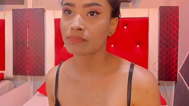 Karoll014 online show from December 20, 12:42 pm