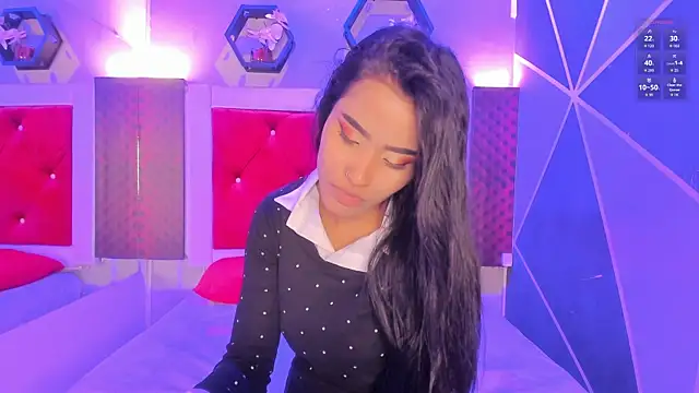 Karoll014 online show from April 24, 1:36 pm