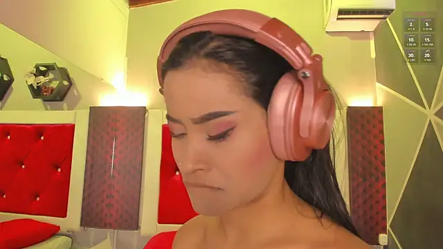 Karoll014 online show from April 27, 12:02 pm