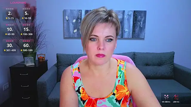 Julia Wilsone online show from November 22, 12:52 pm