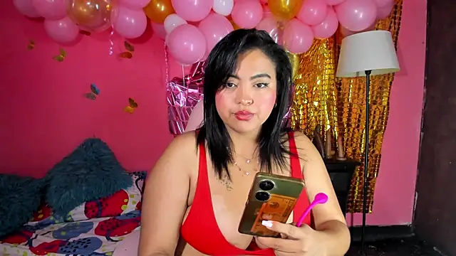 ivy roosx online show from April 22, 1:46 am