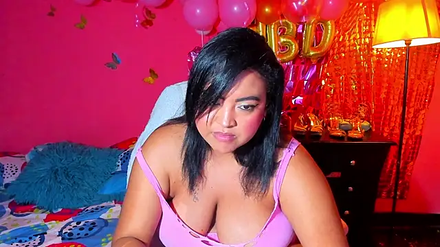 ivy roosx online show from April 29, 9:09 pm