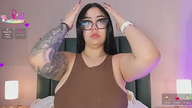 juicy led  online show from April 22, 11:18 am