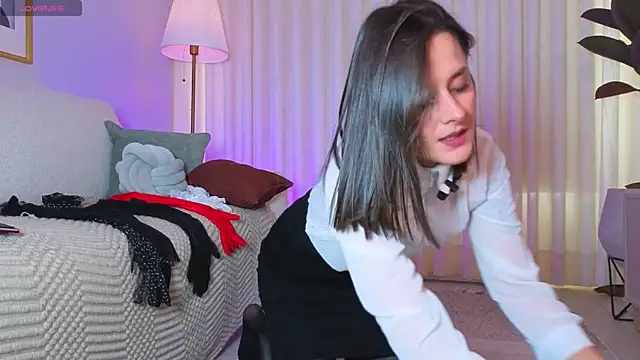 Alice milf  online show from April 23, 12:29 pm