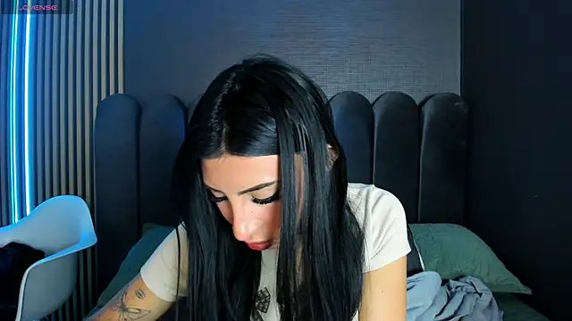 Nicolette ks  online show from November 27, 4:59 am