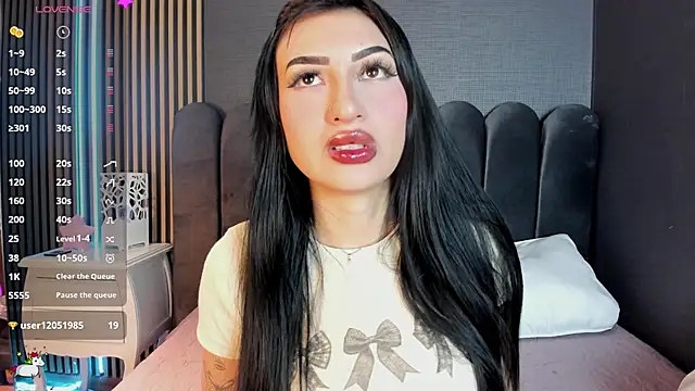 Nicolette ks  online show from March 10, 4:05 am