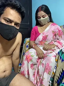 Snapshot of Sexi-bhabhi chatting on October 9, 6:01 pm Sexi-bhabhi online show from October 9, 6:01 pm