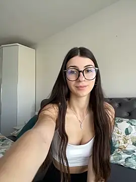 Wildberry  online show from April 23, 8:33 am