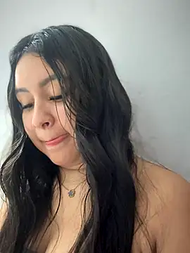 Pretty Isadora online show from November 20, 11:39 pm