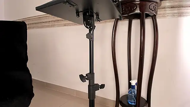 Vero Lodge online show from October 30, 3:35 pm