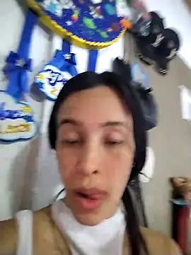 The-quee22 online show from December 19, 1:21 am