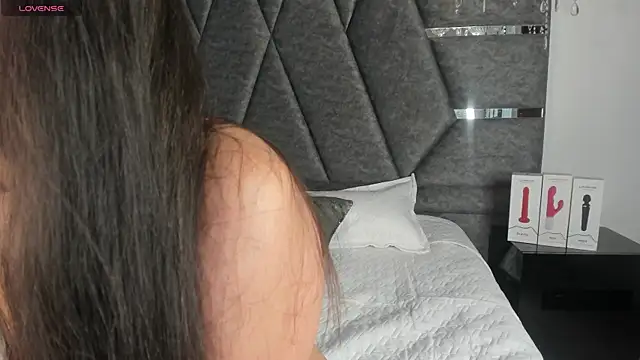 Snapshot of IsabellaGrey19 chatting on September 12, 10:06 pm IsabellaGrey19 online show from September 12, 10:06 pm