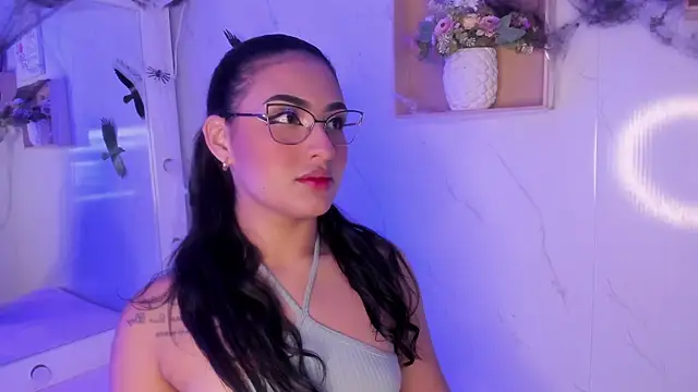 Snapshot of sabrinahimss chatting on October 19, 3:41 am sabrinahimss online show from October 19, 3:41 am