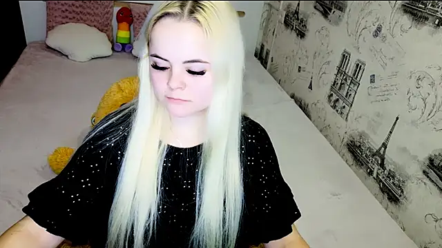 lovely-eyes online show from April 22, 7:33 pm