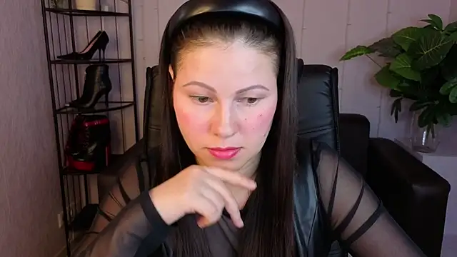 Dana  dom online show from April 27, 2:30 am