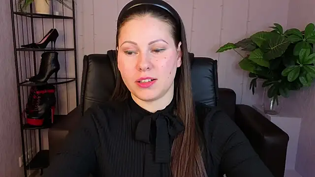 Dana  dom online show from April 25, 7:00 am