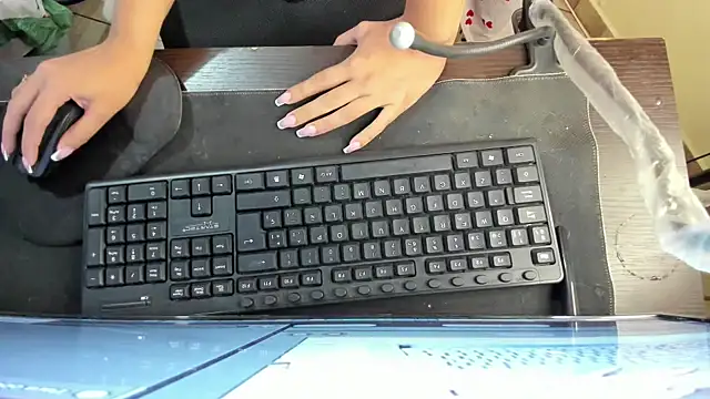 Amy Walker online show from April 23, 6:54 pm