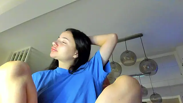 IreneVON online show from November 3, 4:38 am