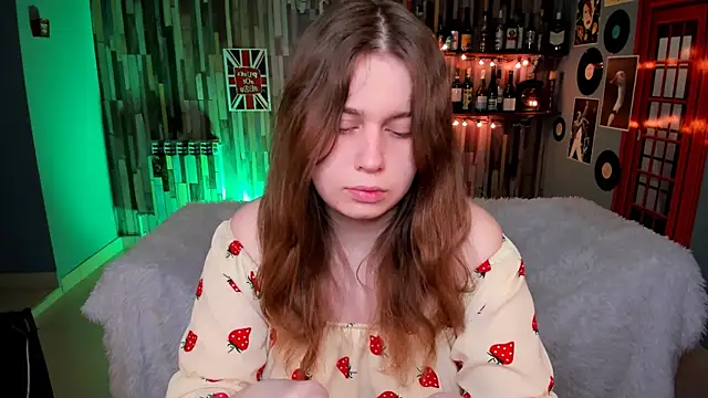 FioraMarmoris online show from April 29, 5:21 am