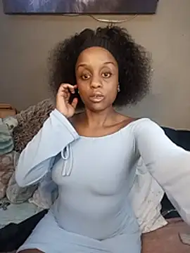 Queen-Chocolate online show from June 25, 3:17 am