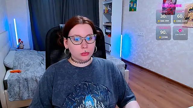 Snow-White  online show from June 27, 5:08 pm