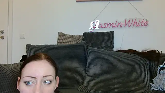 Jasmin-White online show from April 23, 12:40 pm