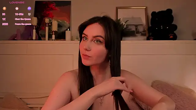 UnaMedison online show from April 24, 1:03 pm