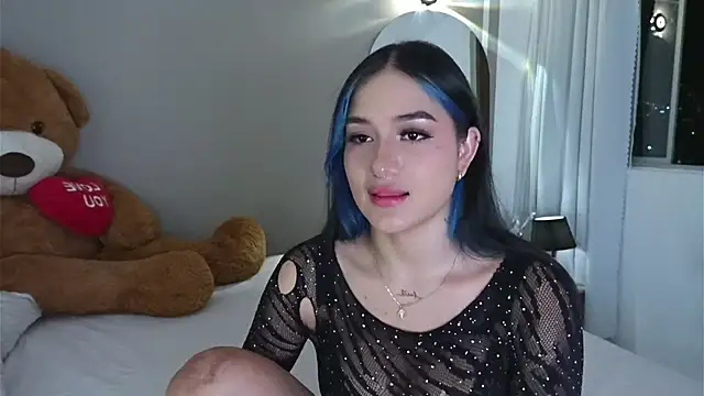 AnnyHizzle online show from November 13, 1:59 am