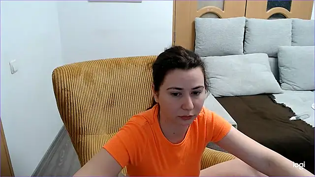 VioletaFlower7 online show from April 7, 7:43 am