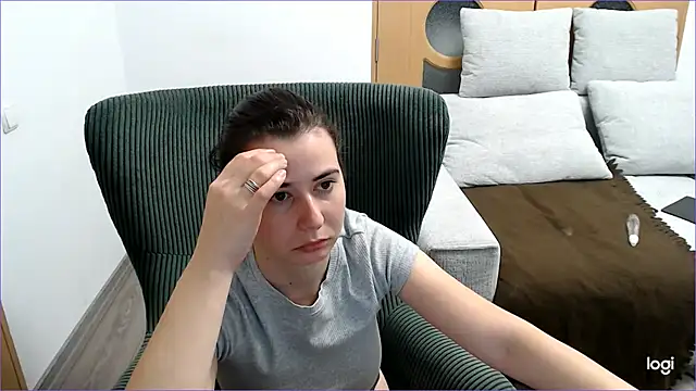 VioletaFlower7 online show from November 16, 8:42 pm