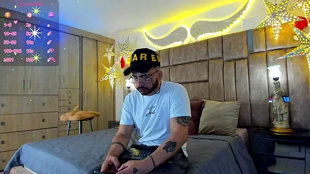 petterwilly1 online show from November 24, 12:12 am