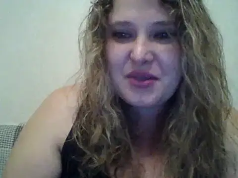 ParisMimi online show from October 25, 9:10 pm