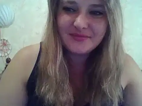 Snapshot of ParisMimi chatting on September 26, 7:39 am ParisMimi online show from September 26, 7:39 am