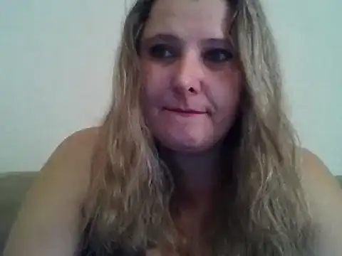 Snapshot of ParisMimi chatting on September 22, 6:01 am ParisMimi online show from September 22, 6:01 am