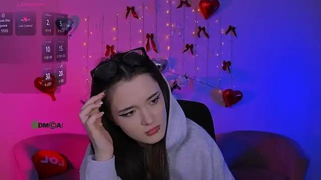 liana kisses online show from April 22, 2:52 am