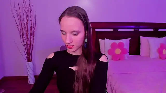 StaceySunny online show from March 28, 7:13 pm