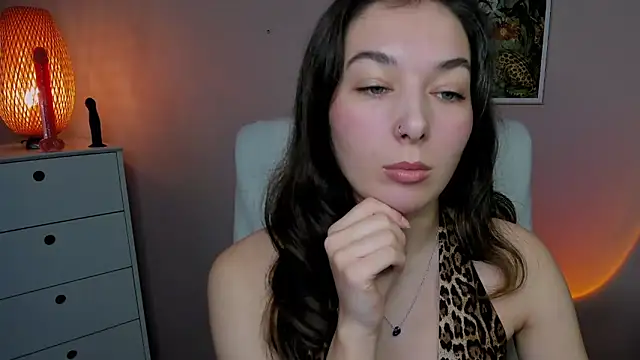 Snapshot of Meagn_Extasy chatting on October 8, 8:29 am Meagn Extasy online show from October 8, 8:29 am