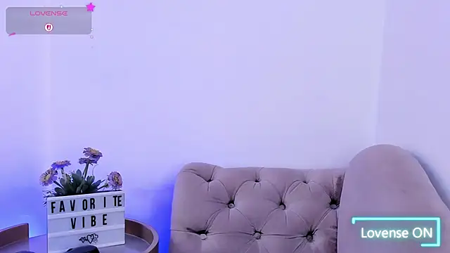 AndreaValencia online show from March 20, 8:14 pm