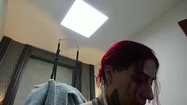 selene red  online show from April 26, 1:47 am