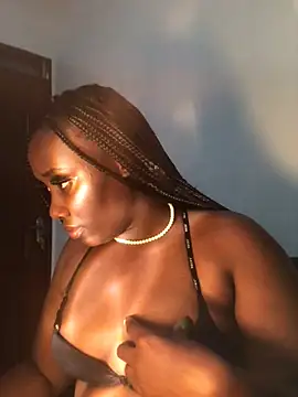 Lola kims online show from August 6, 12:12 pm